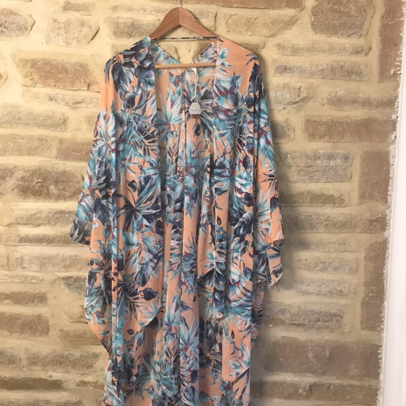 Pinkblush Other - NWT Pink Blush kimono-type sheer cover-up 🤰🏻